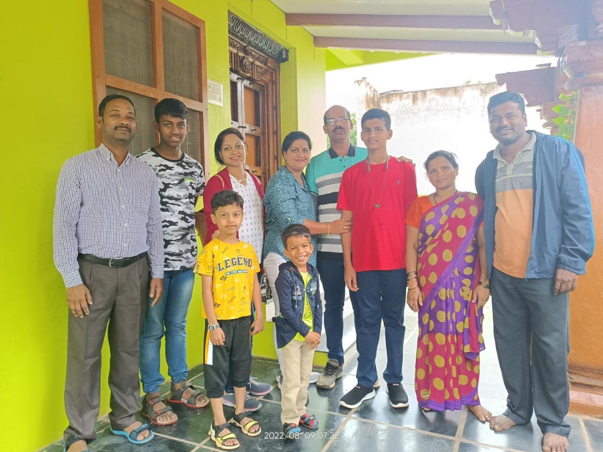 Abhi Homestay Hampi Εξωτερικό φωτογραφία