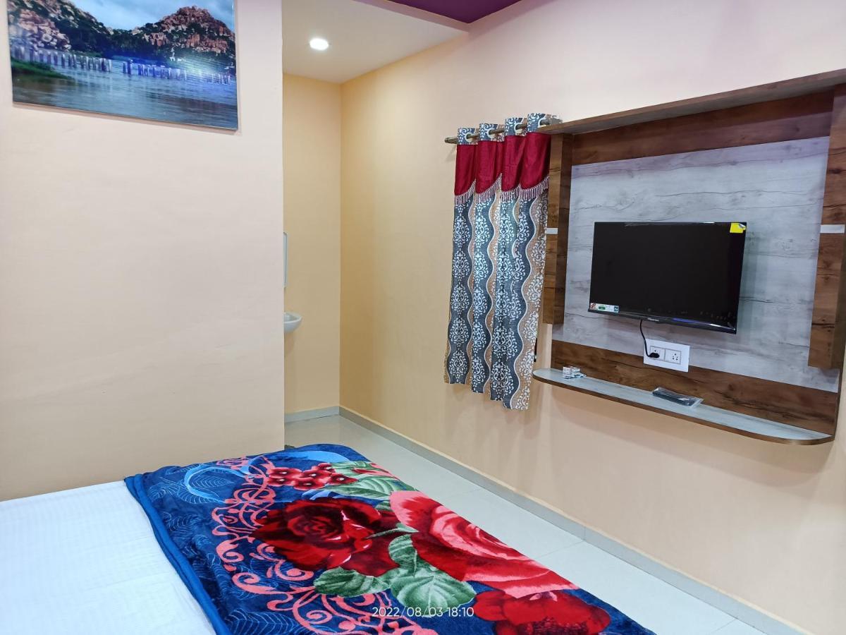 Abhi Homestay Hampi Εξωτερικό φωτογραφία